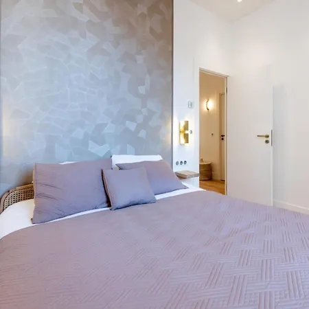 Luxury - Heart Of - Rue D'antibes * Cannes